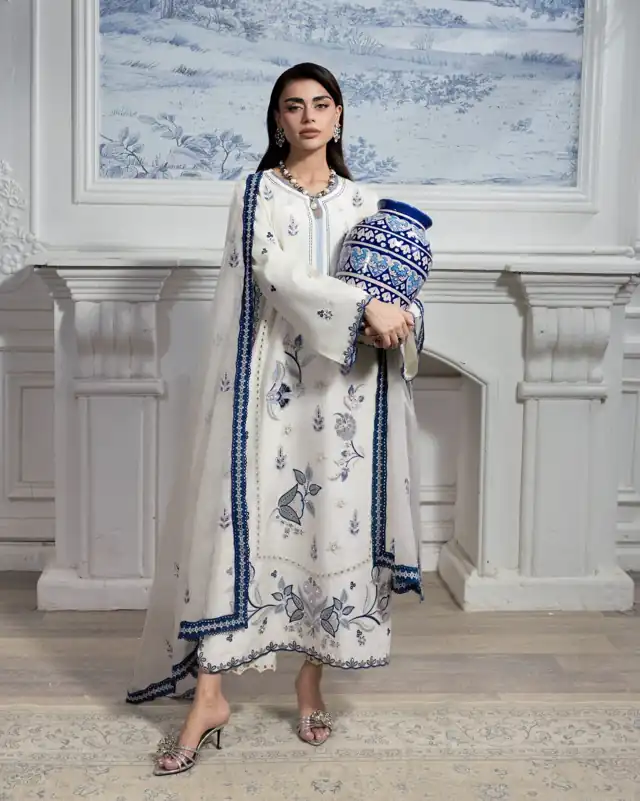 Rang Rasiya Lumiere Embroidered Raw Silk Romance Luna - White & Blue