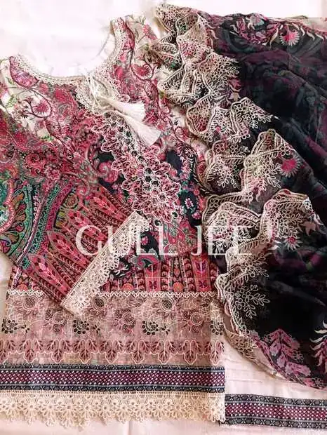 Rose Black Lace
